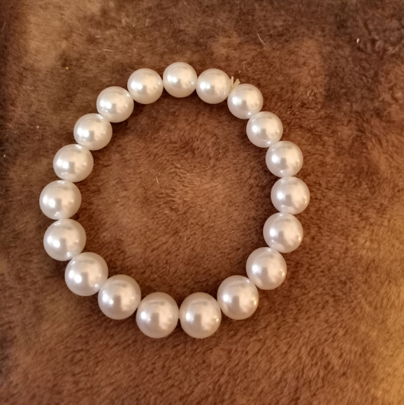 Bracelets - Picture 6 of 6